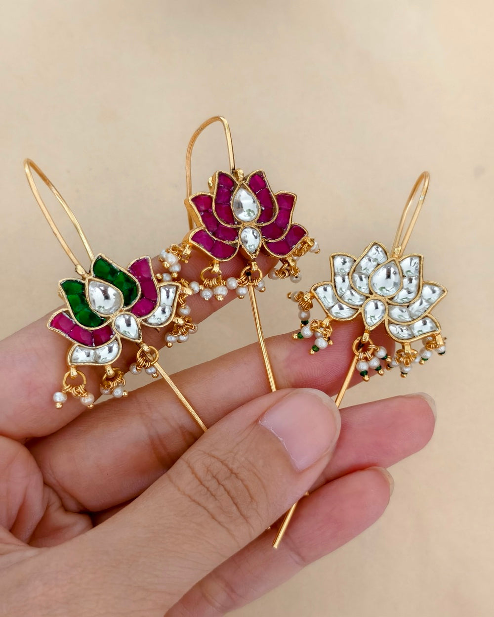 Saroj Needle Earcuff