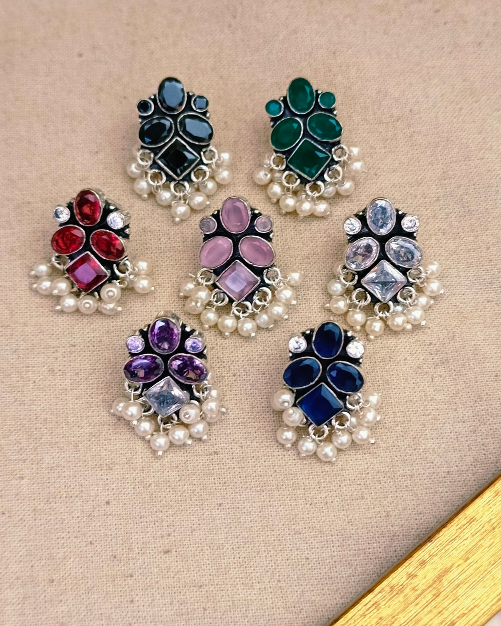 Dhruvi Studs