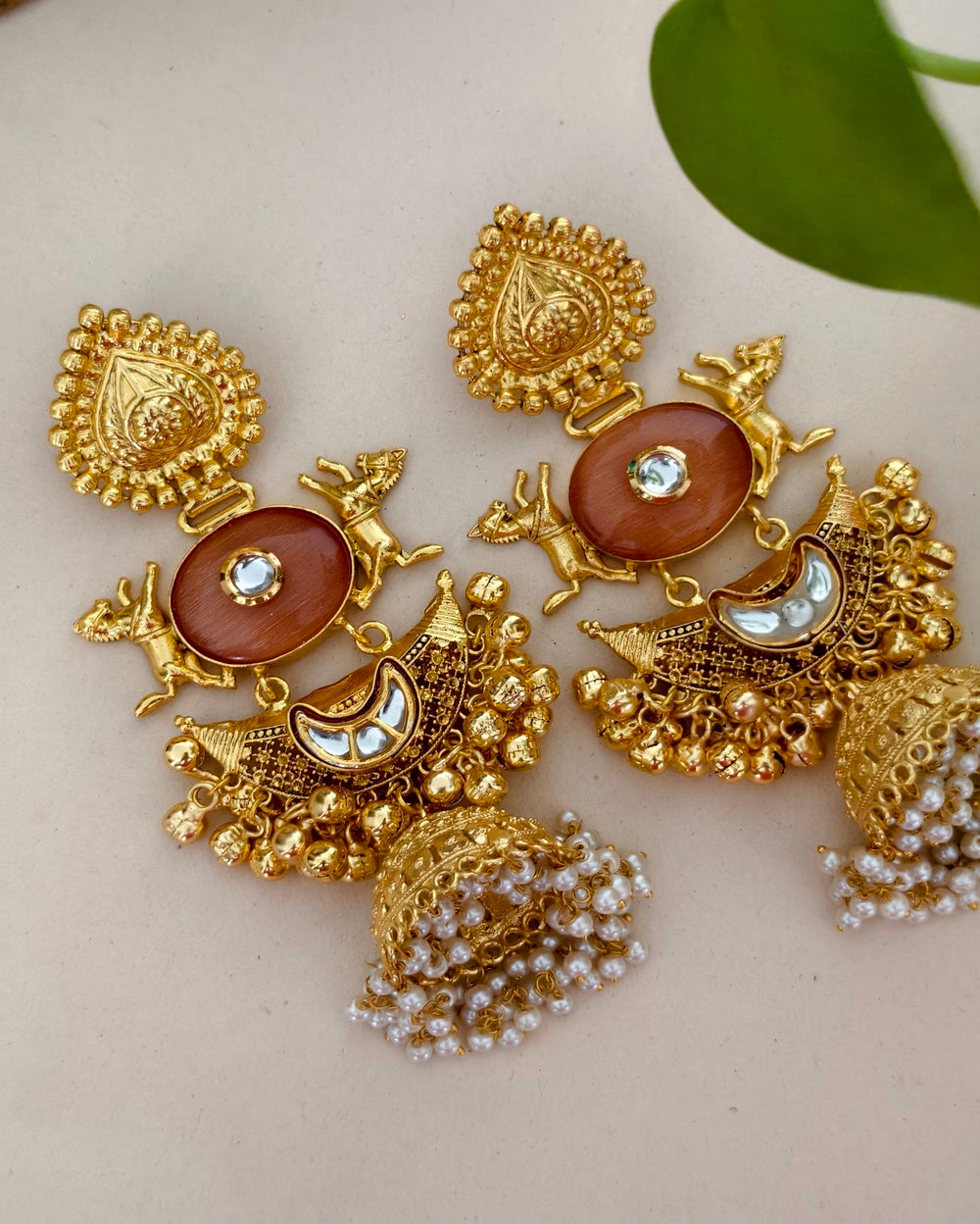 Oviya Golden Jhumki
