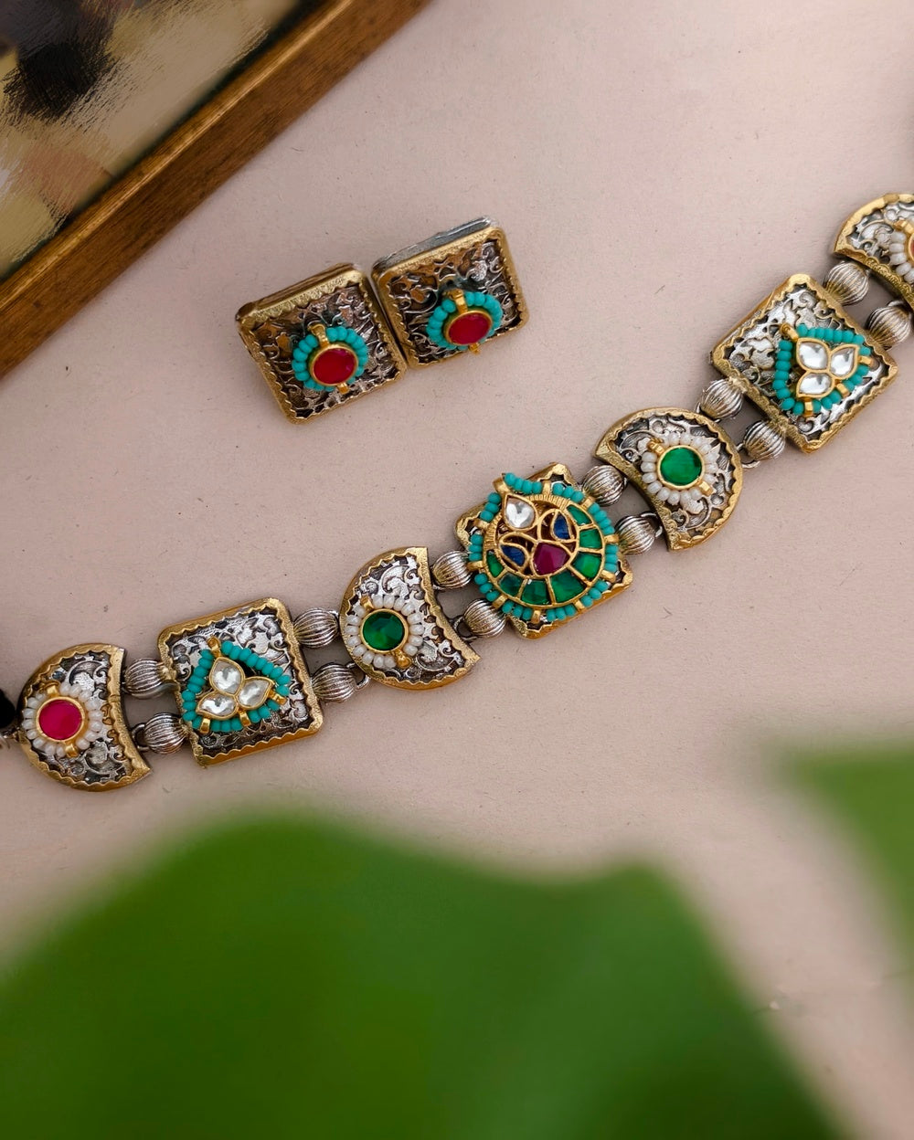 Tavishi Dual Tone Kundan Choker