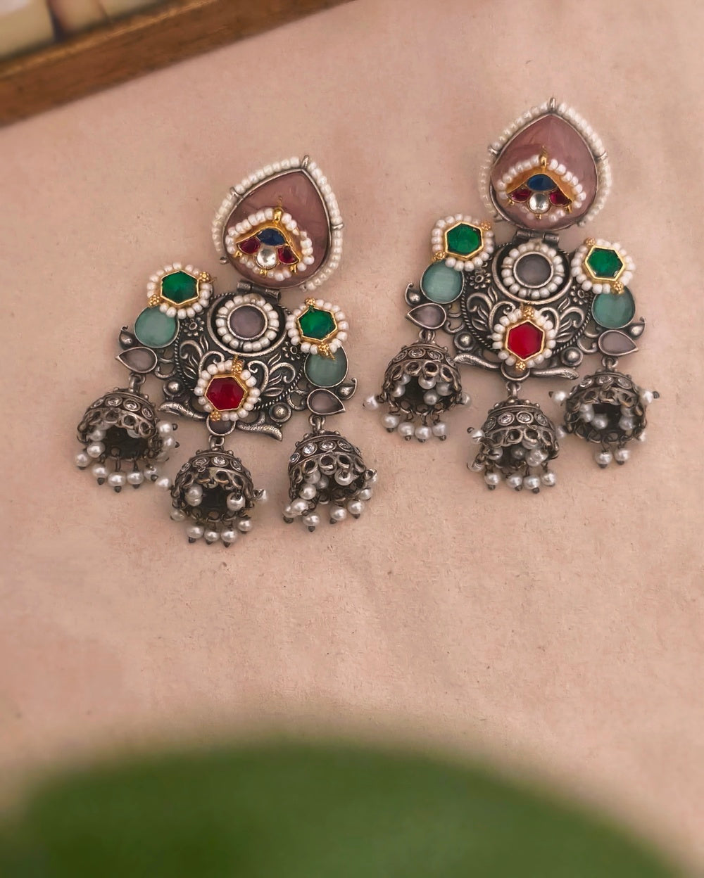 Hitra Kundan Earrings
