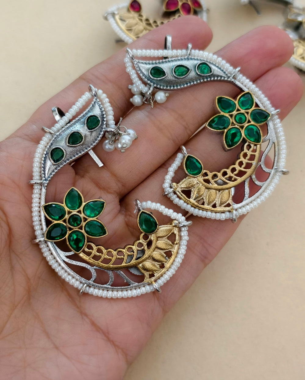Gunjika  Earcuff