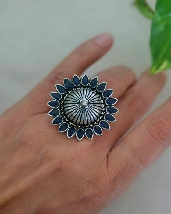 Sahnvi Stone Ring