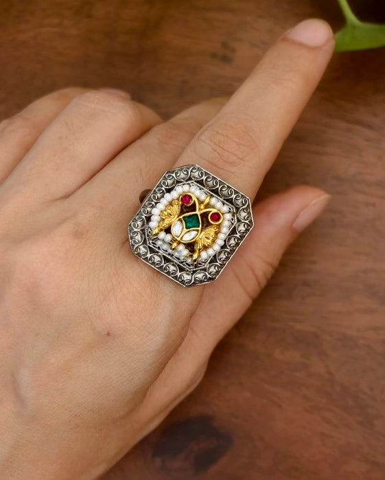 Anika Kundan Ring