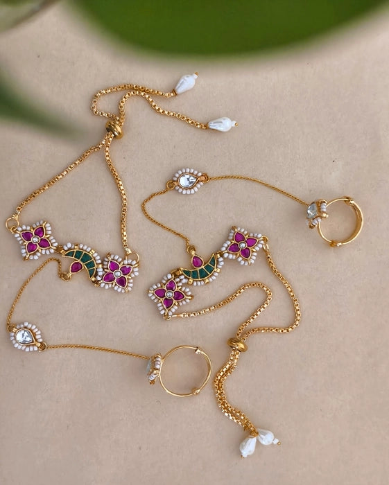 Sanya Kundan Hathphool