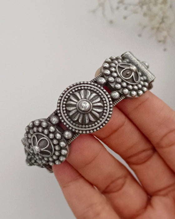 Vasatika Bangles