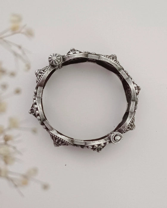Vasatika Bangles