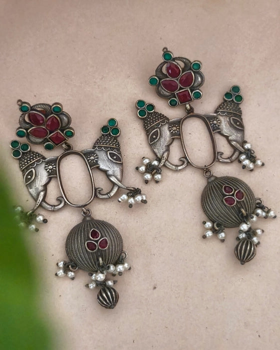 Sayesha Danglers