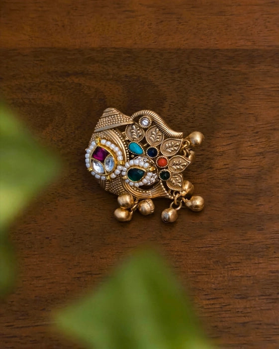 Tanishka Golden Ring