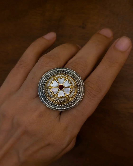 Shreyanvi MOP Ring