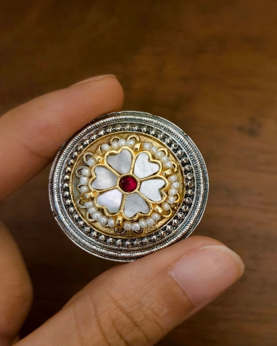 Shreyanvi MOP Ring