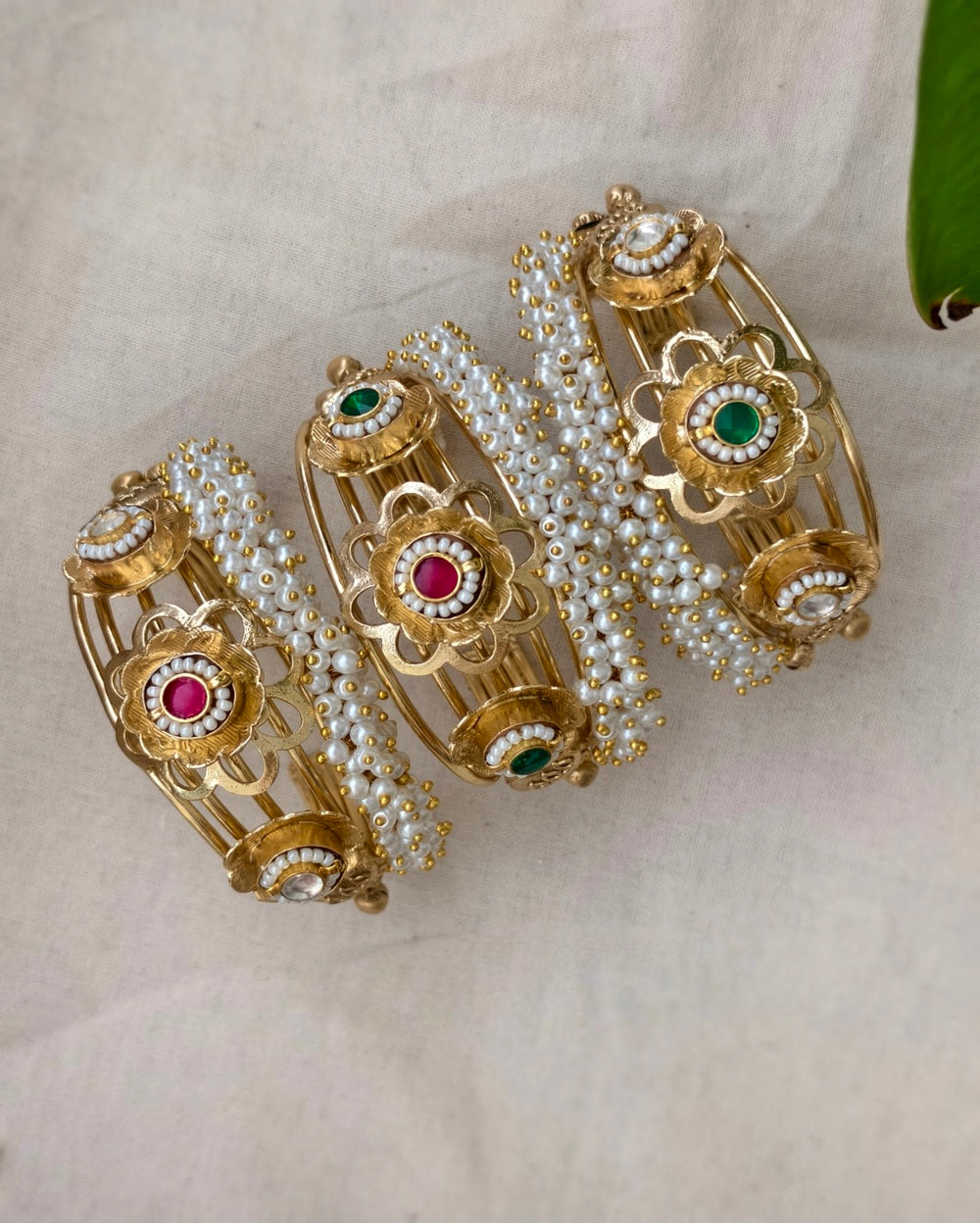 Hina Golden Kada
