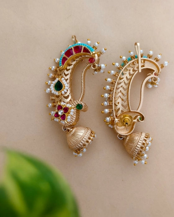 Freya Golden Earcuff