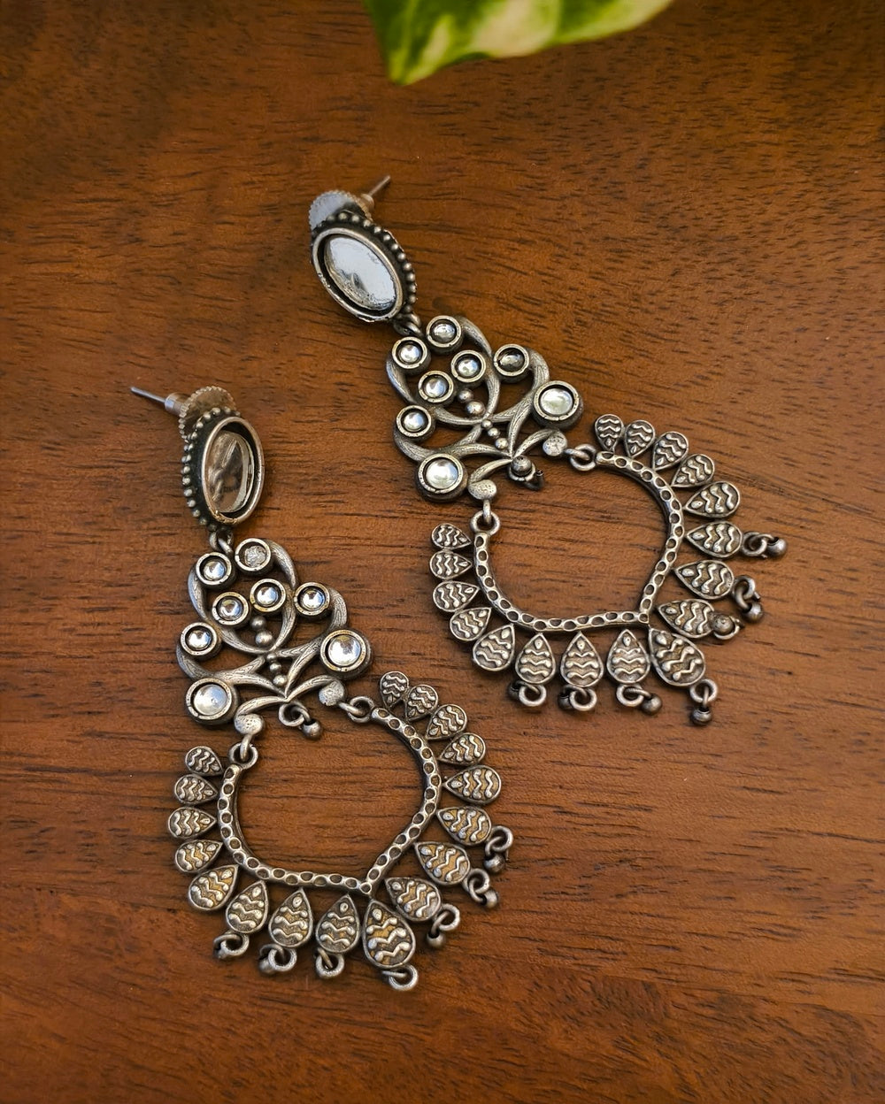 Mahi Glass Dangler