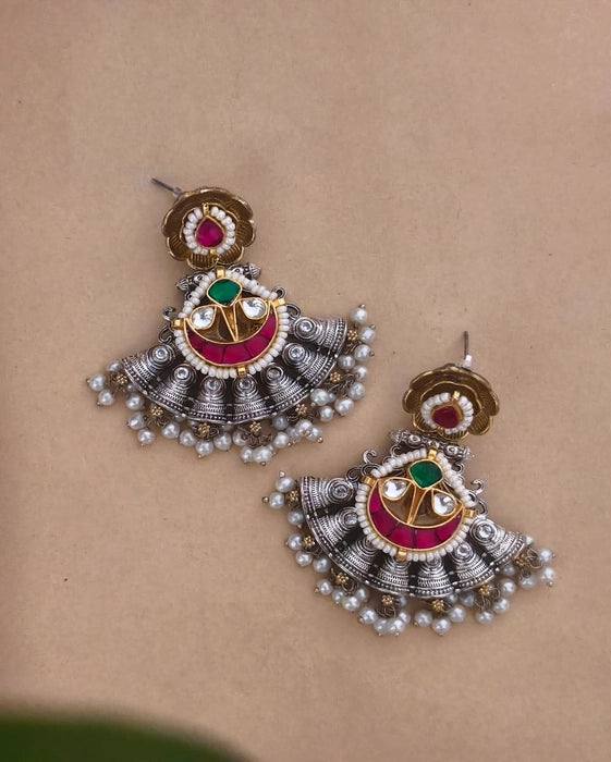 Tara Kundan Earring