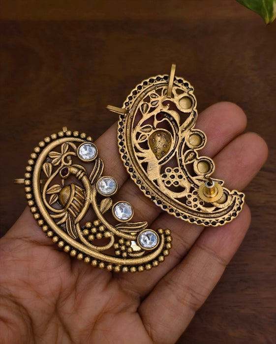 Khubsurat Golden Earcuff