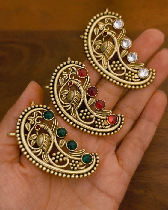 Khubsurat Golden Earcuff