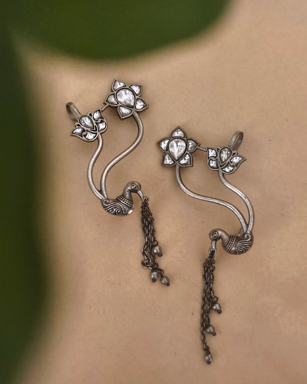 Vedhika Earcuff