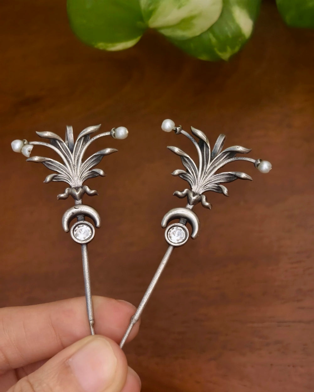 Sneha Chand Needle Earcuff