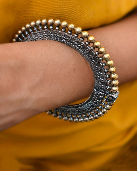 Shreeja Dual tone Bangle