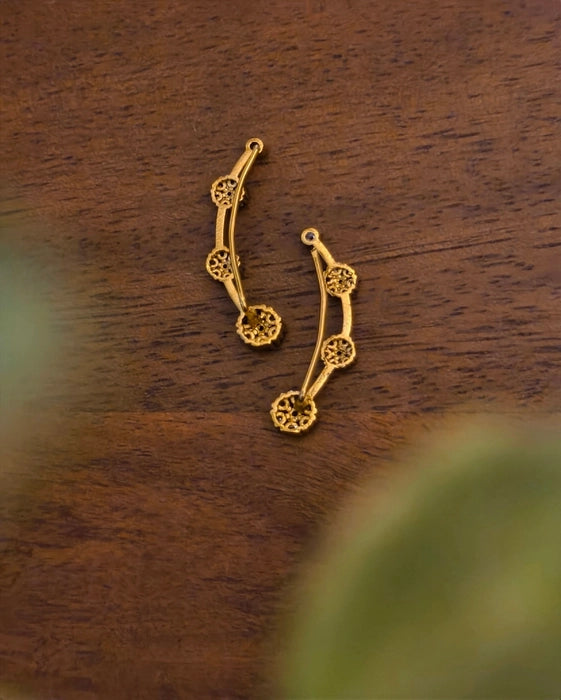 Khubsurat Climber Earcuff