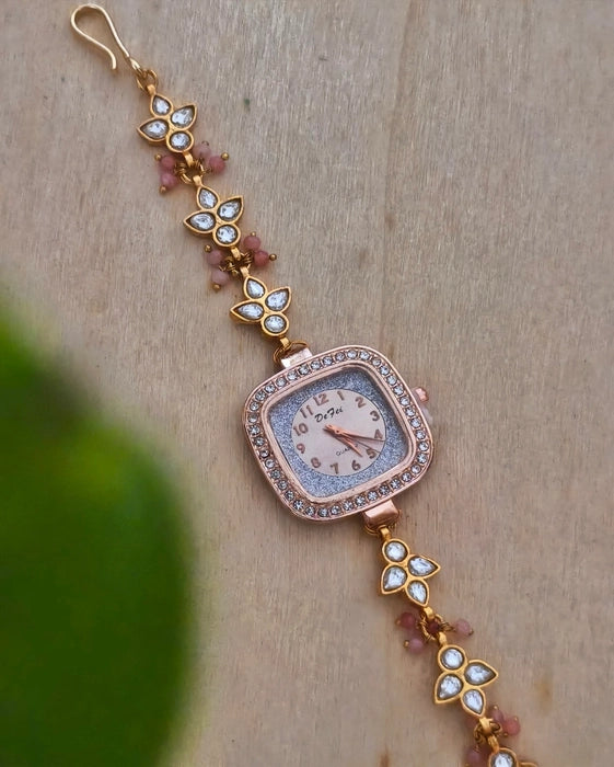 Ruchika Golden Watch