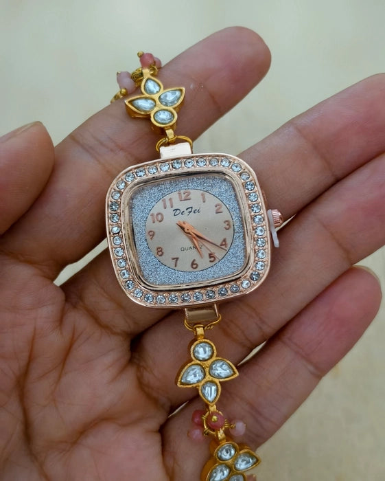 Ruchika Golden Watch