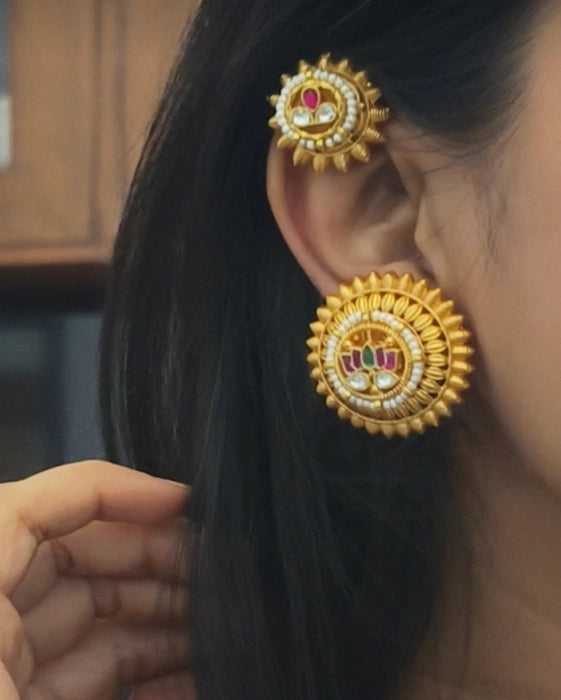 Chandrakanta Golden Earcuff