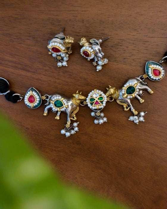 Nandi Dualtone Kundan Choker
