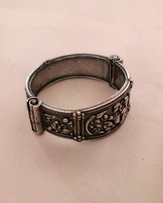Sailee Bangles