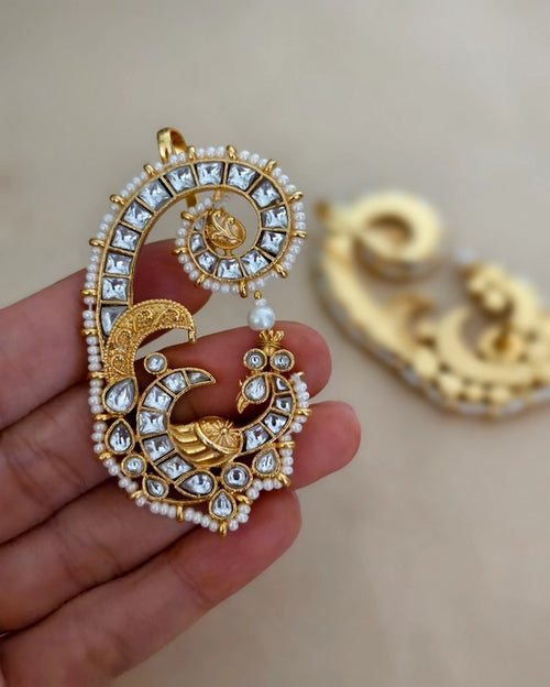 Bhavya Golden Earcuff