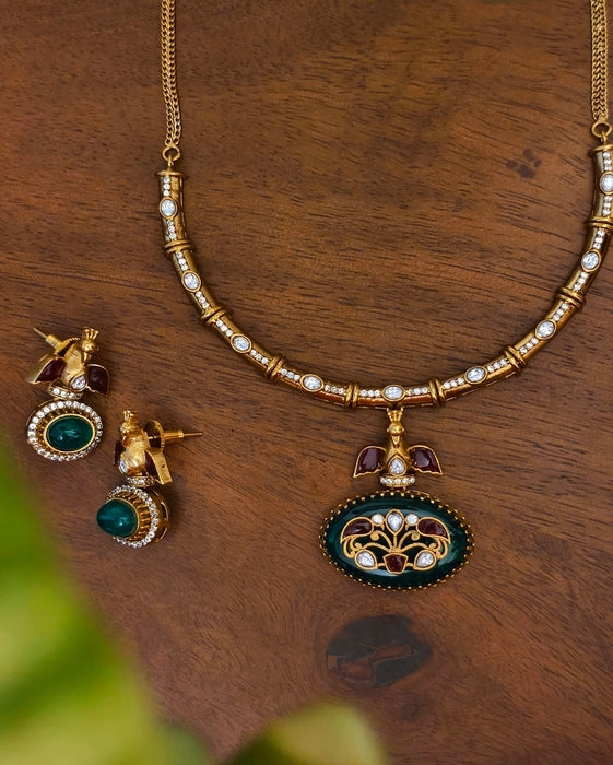 Mahika Golden Hasli & Necklace