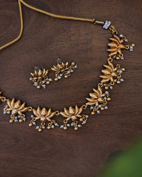 Lotus Temple Choker