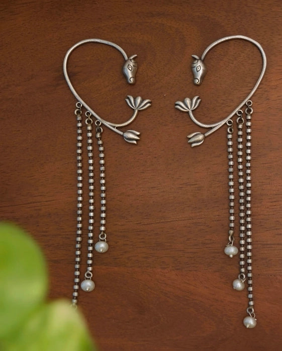 Mrinalini Clip-on Earcuff