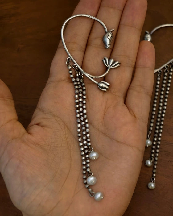 Mrinalini Clip-on Earcuff