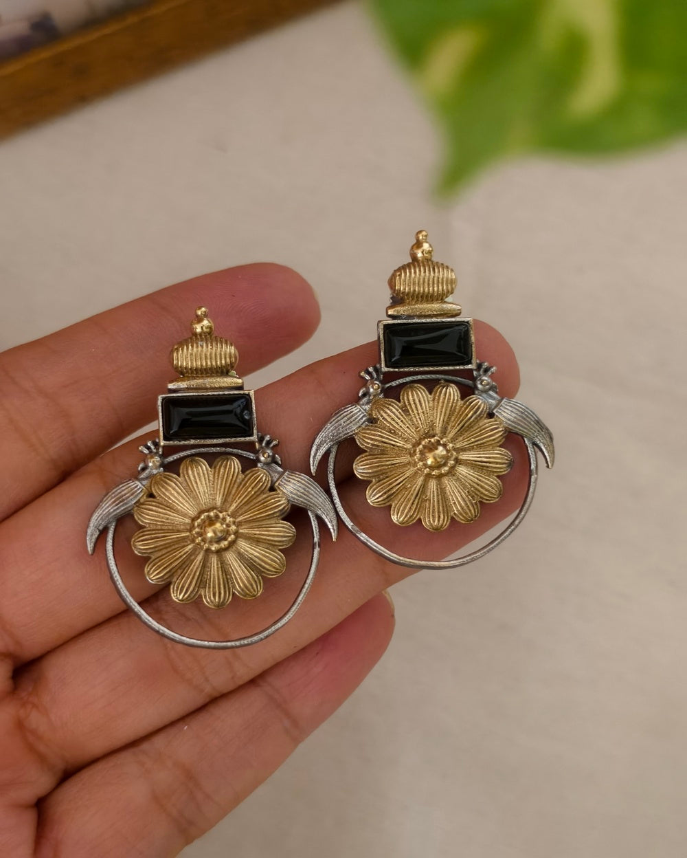 Anaisha Dualtone Dangler