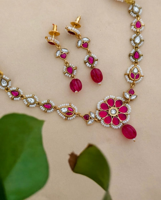 Tisha Golden Choker