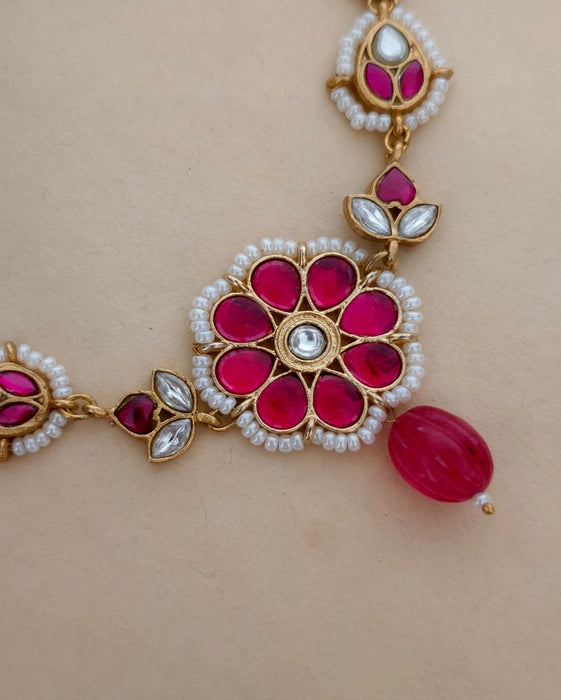Tisha Golden Choker