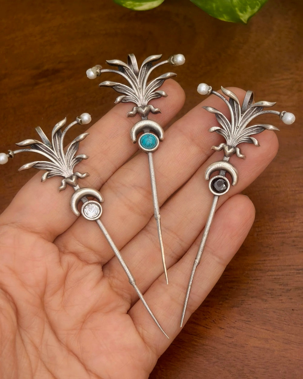 Sneha Chand Needle Earcuff