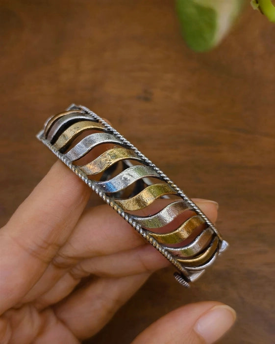 Manvi Dualtone Bangle