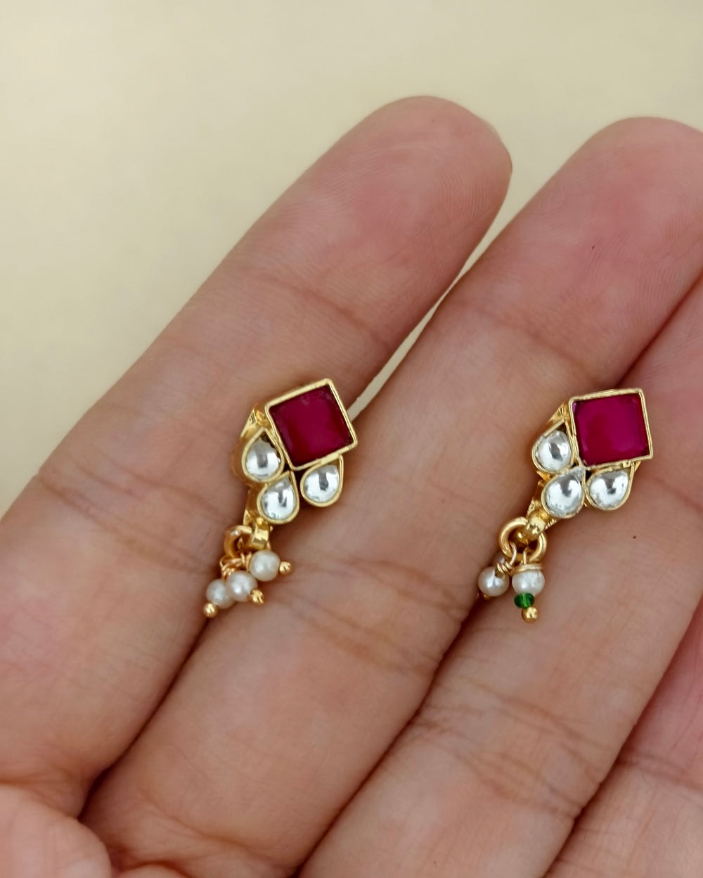 Kripa Kundan Press Nose Pin