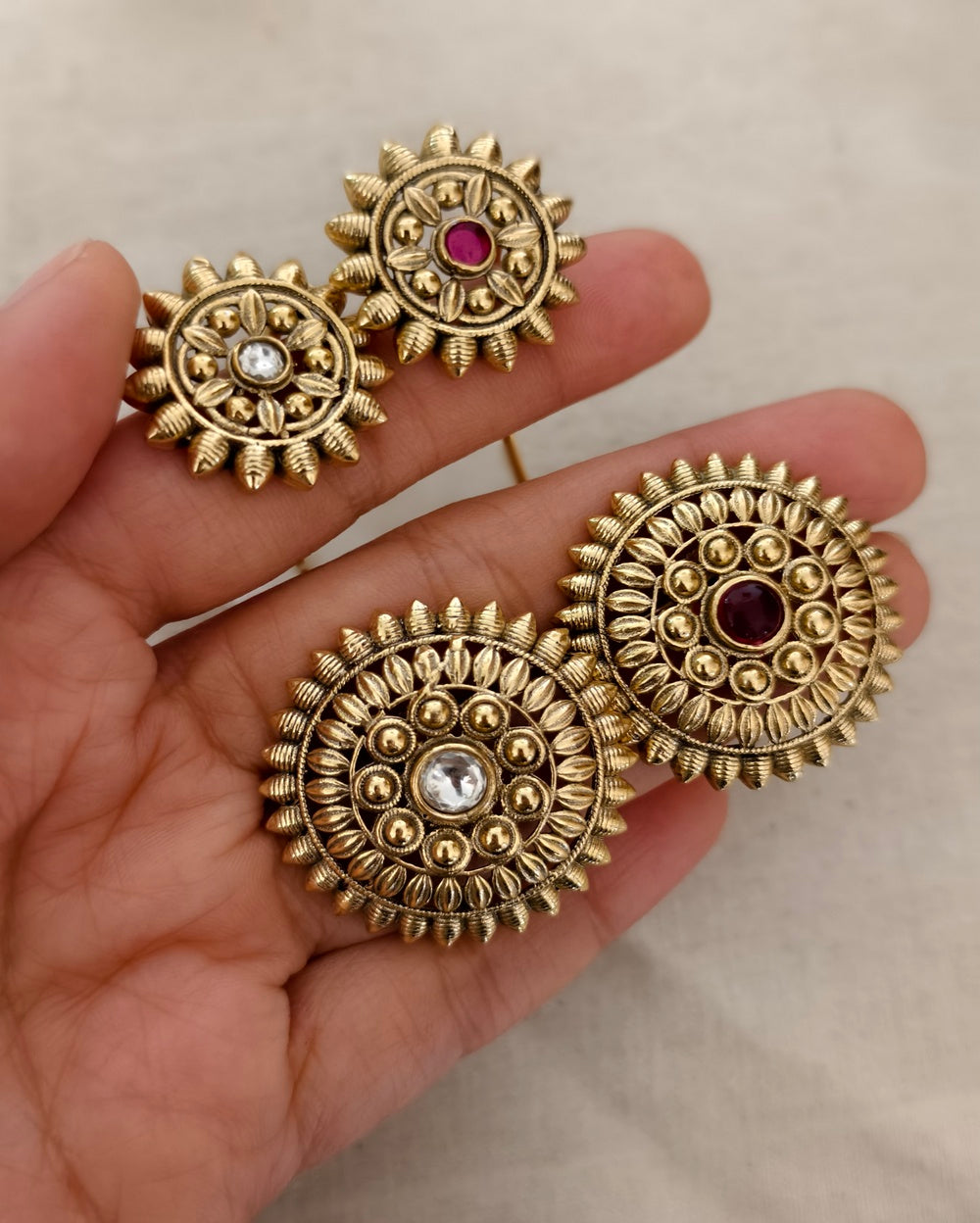 Vanshika Golden Earcuff