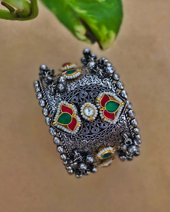Priyaa Bangle