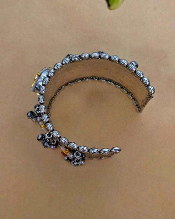 Priyaa Bangle