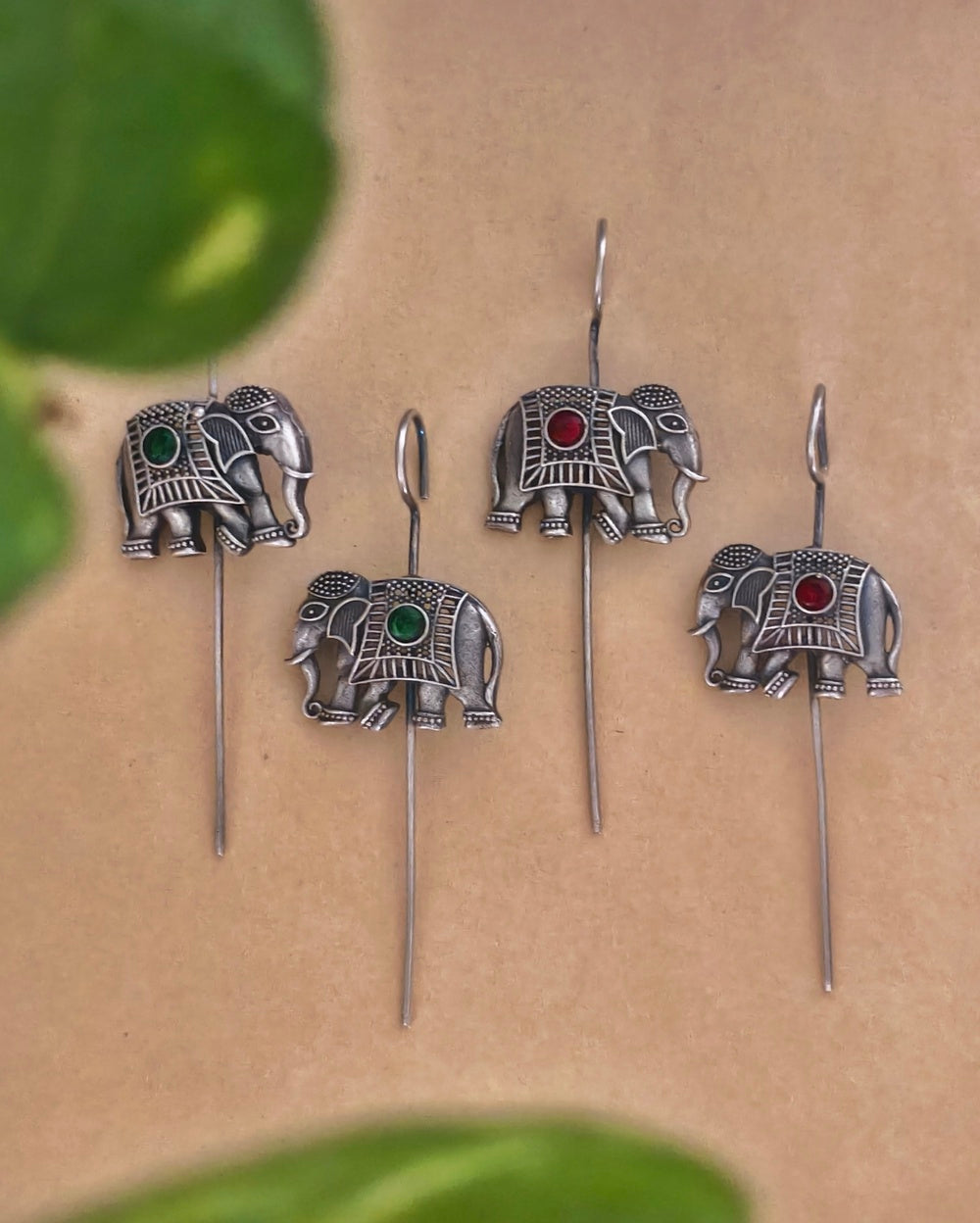 Hansraj Needle Earcuff