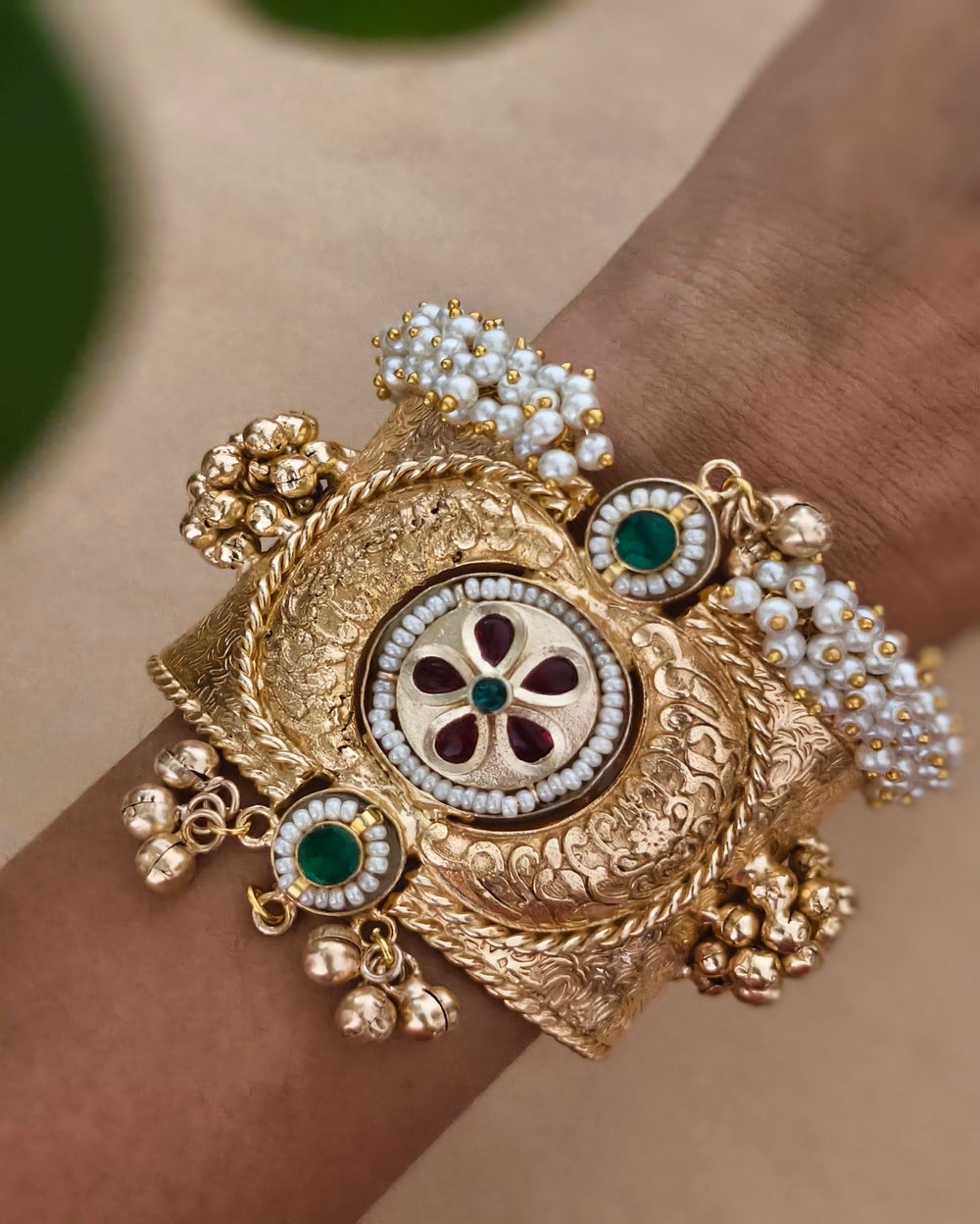Bhavini Golden Kada
