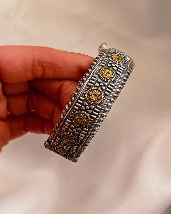 Pranshi Dual tone Bangles