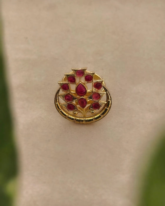 Manvi Golden Ring