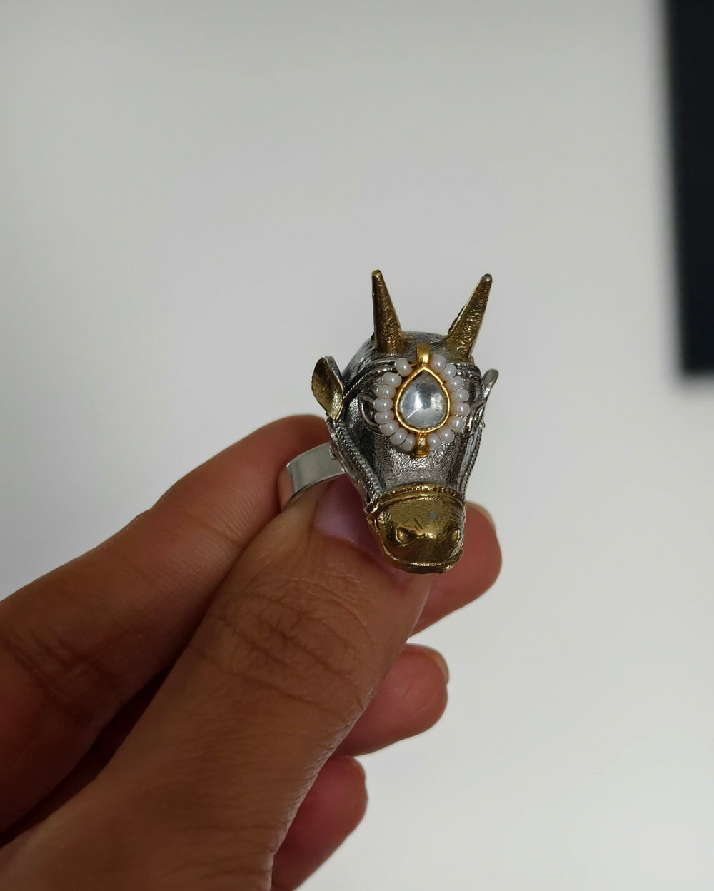 Nandi Kundan Ring