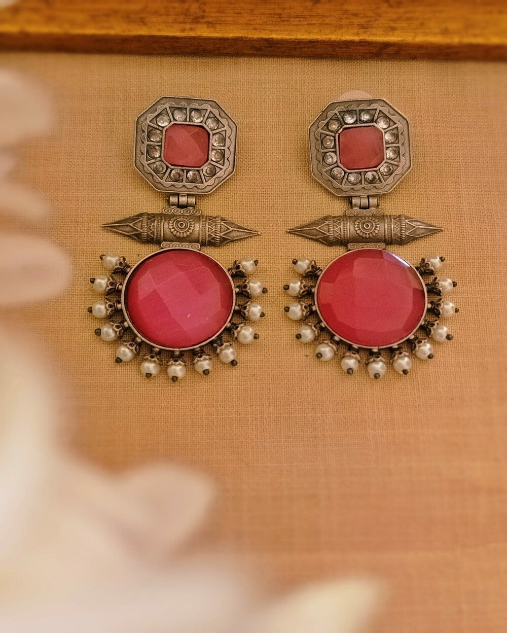Maanvi Danglers